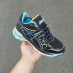 کفش و کتونی اسیکس عمده