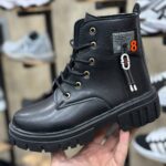 نیم بوت منگوله ای