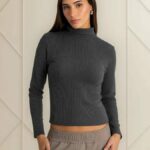 بلوز یقه اسکی زنانه